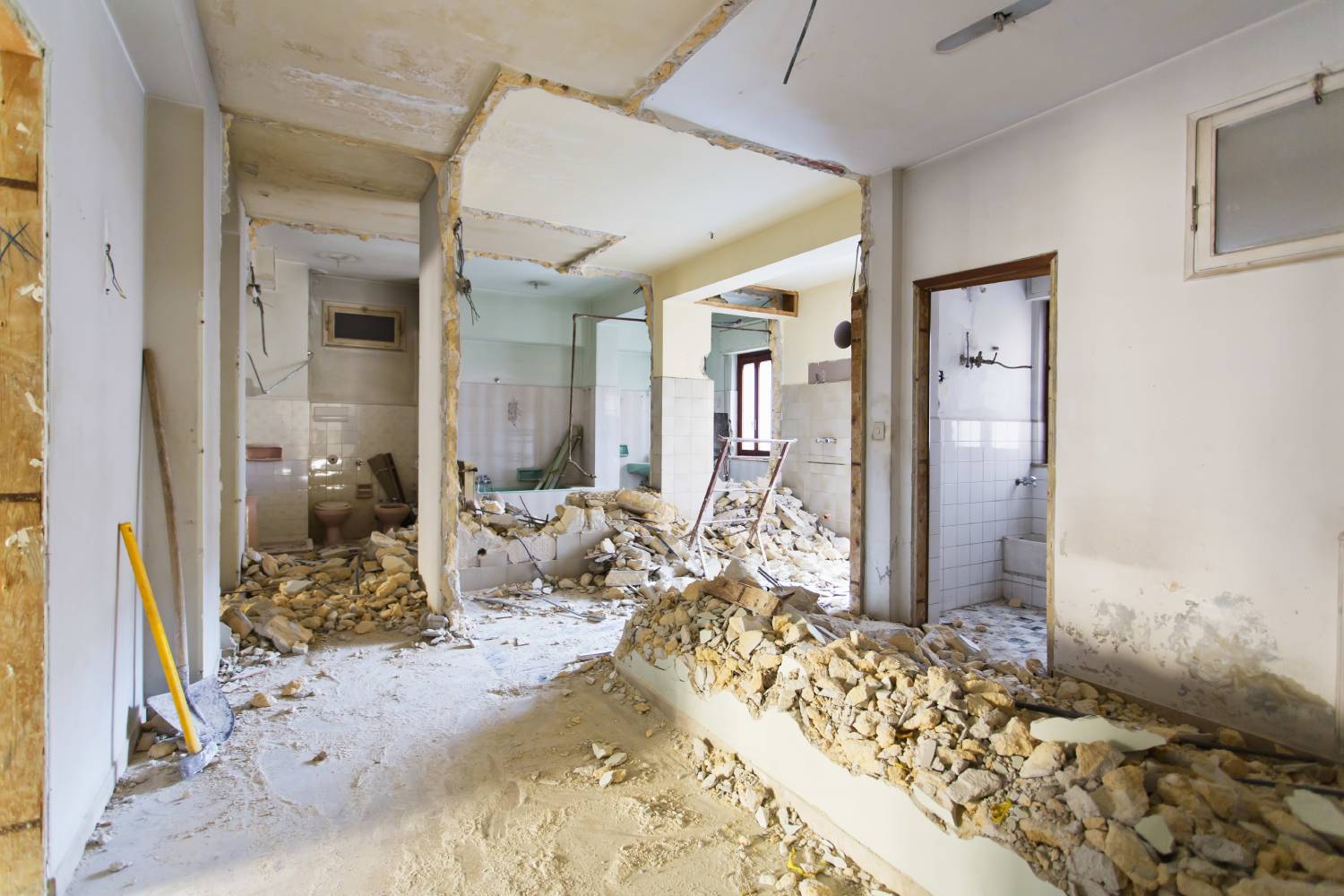 Qui contacter pour d&eacute;molir enti&egrave;rement une ancienne construction ? Belfort